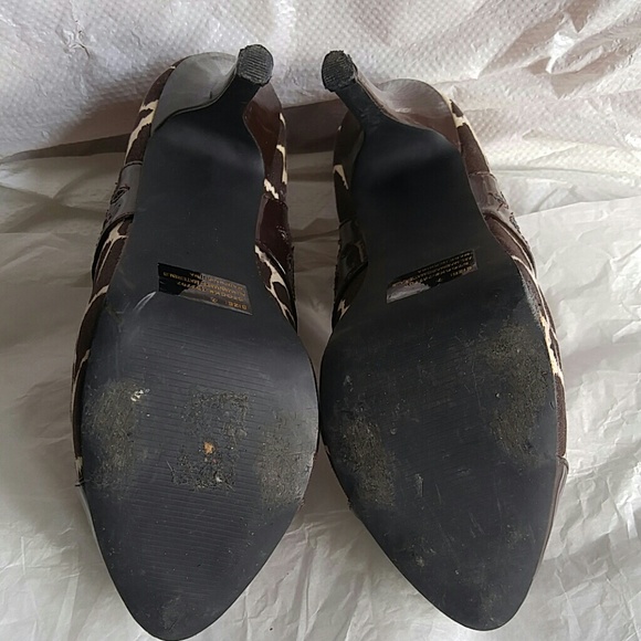 Shoes - Picture 5 of 8